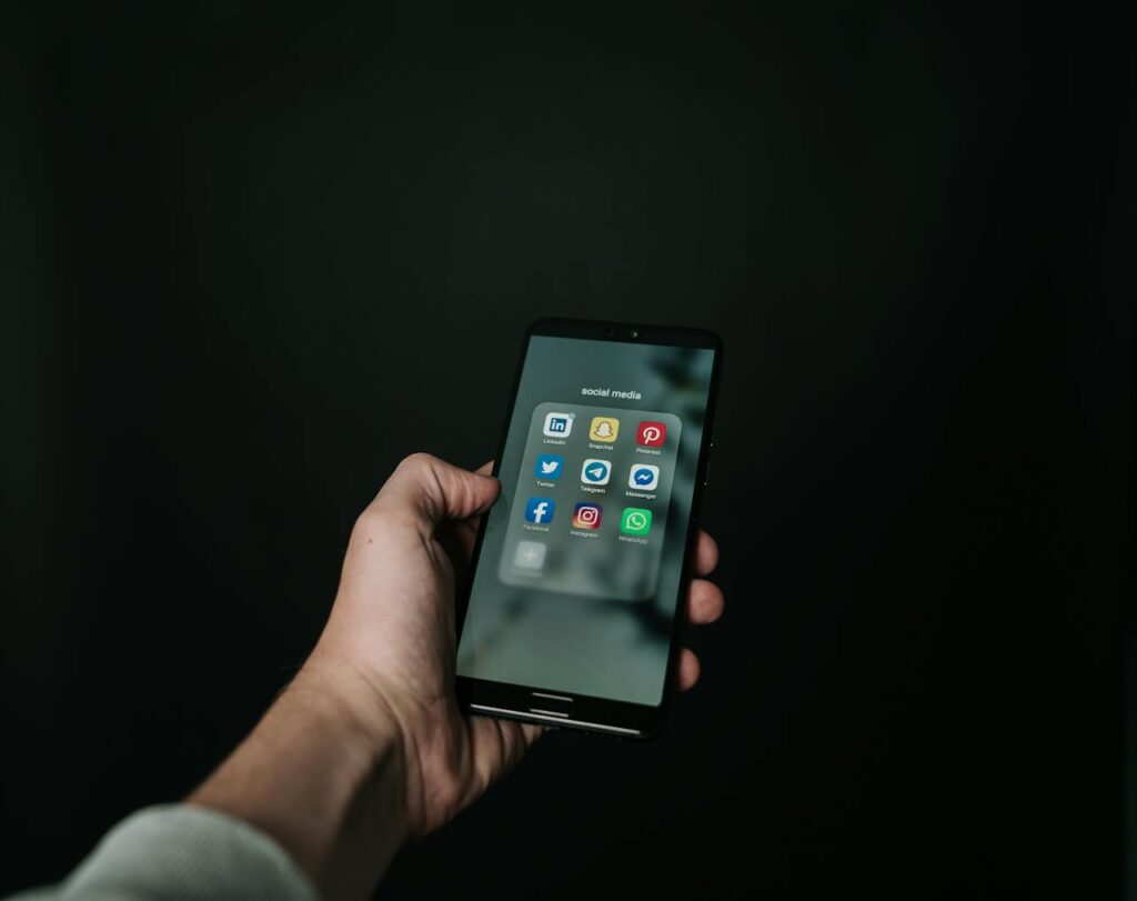 Lie Meurs tussen media en maatschappelijke thema's